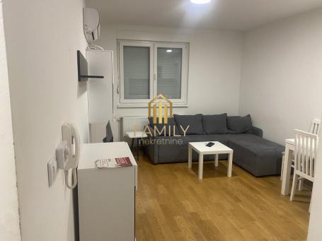 Jednoiposoban stan na Bulevaru Evrope - 36m²