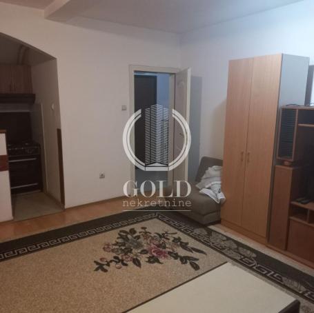 Izdajemo- Jednoiposoban stan u Kraljevića Marka! ID#9747