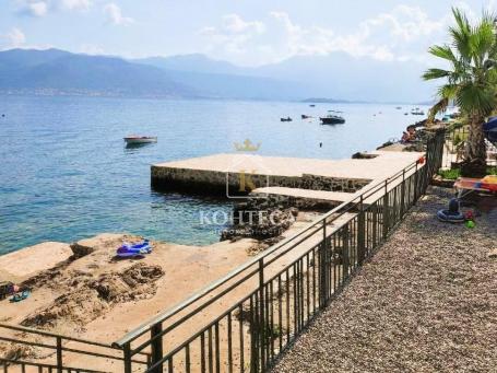Trosoban stan, 111 m2 sa pogledom na more, Krašići-Tivat