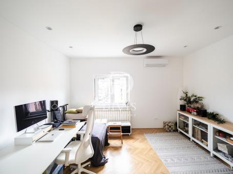 Renoviran 2. 5 stan u Palmotićevoj, Atelje 212 56m²