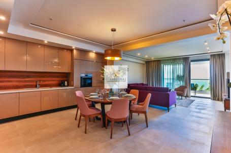 Elegant Retreat by the Sea – Two-Bedroom Apartment in Rafailovići