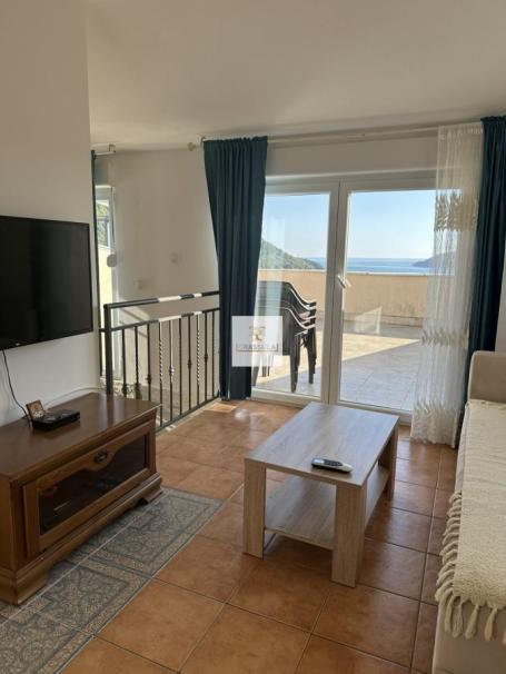 Luksuzan trosoban apartman s predivnim pogledom na more i planine – Lazi, Budva