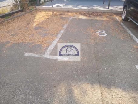 IZDAJE SE PARKING MESTO ISPRED ZGRADE, ULICA MILOVANA GUSICA 0643490532