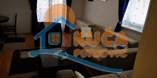 Izdaje se odličan dvoiposoban stan u Duvaništu, 70m2