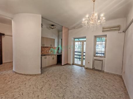 Novi Sad, Centar - Retko u ponudi- Salonski stan kod Dunavskog parka i banovine