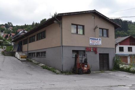Izdaje se sprat poslovna zgrada 260 m2, Nova Varoš
