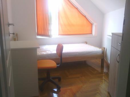 Izdajem jednokrevetnu sobu