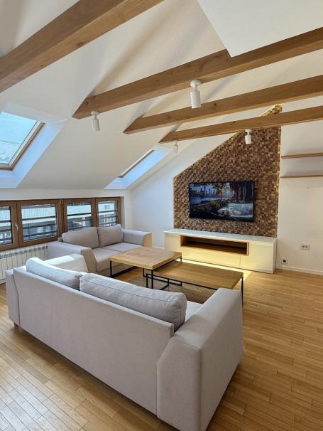 Retko u ponudi, dizajnerski duplex u Zelenoj Aveniji