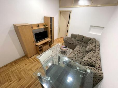 Jednoiposoban stan, 30m2, Centar