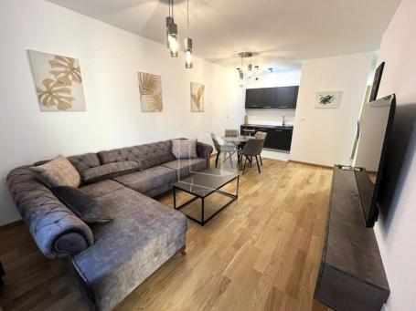 Jednosoban namješten stan, 45m2, New City, Podgorica