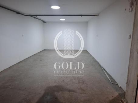 Garaža blizu Bulevara Oslobođenja i Centra - može i kao magacin ID#9647