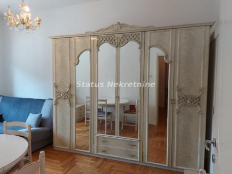 Ćirpanova-Useljiva Nameštena Garsonjera 30 m2-Zakupnina 250e-065/385 8880