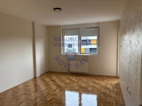 Bulevar Patrijarha Pavla dvosoban , parking 065/448-4648
