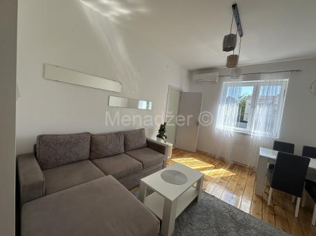 Senjak, Bip, 38m2 1, 5sob, 1sprat, pvc, ta, klima, sređen, uknjizen