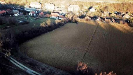 GRAĐEVINSKO ZEMLJIŠTE, STAMBENO-POSLOVNA ZONA, BELO BRDO, ČEREVIĆ