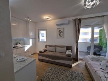 Garsonjera povrsine 31m2 + 9m2 terase u kompleksu The Old Bakery-Budva (Dostupna od 01. 07. 2025, NA