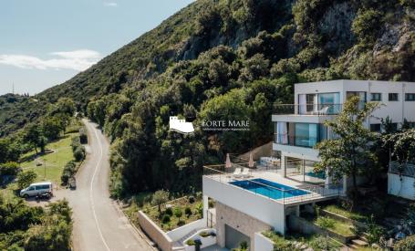 Nekretnine Crna Gora, Herceg Novi, Njivice