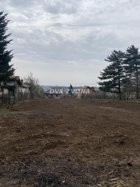 RAVAN PLAC U VIKEND ZONI ČORTANOVACA – 20 ARI-IZLAZ NA DVE ULICE
