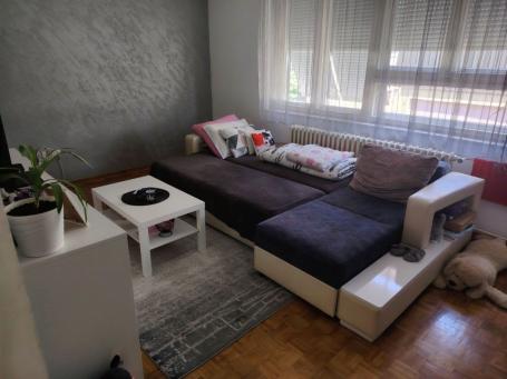 Dvosoban stan centar kod Doma samoupravljača