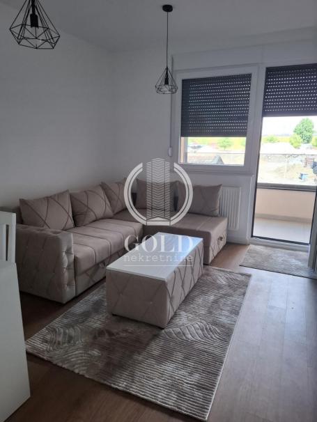 Neuseljavan dvosoban stan na Podbari + parking mesto ID#9826