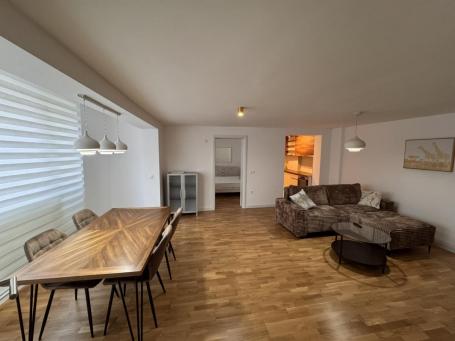 Jednoiposoban lux stan, neuseljavan stan - Pantelej