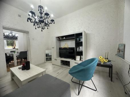 Na prodaju jednosoban stan u Resavici – prizemlje, 39m², kompletno opremljen!