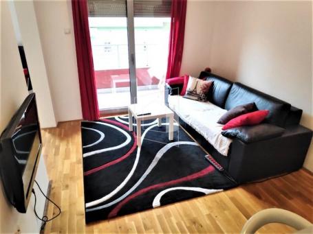 Jednosoban namješten stan, 44m2, Krivi most, Podgorica