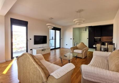 Dvosoban namješten stan, 120m2, Dalmatinska ulica, Podgorica