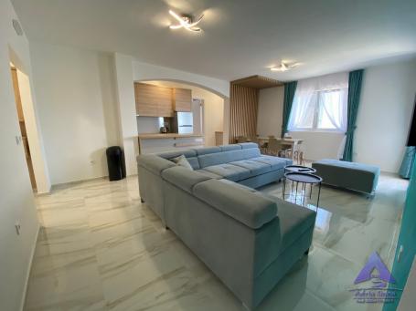 Izdavanje, Stan, 115m2 , BECICI