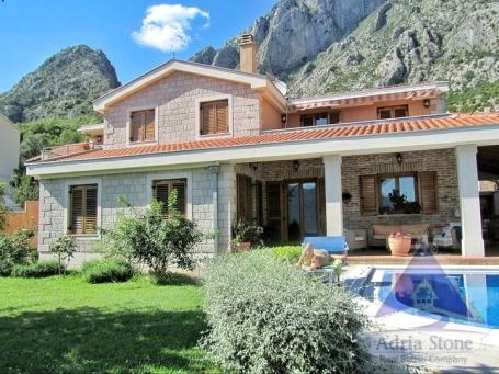 Prodaja, Kuća, 300m2 , Kotor