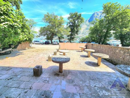 Prodaja, Poslovni prostor, 77m2 , ŠKALJARI