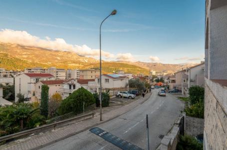 Prodaja, Stan, 102m2 , Budva