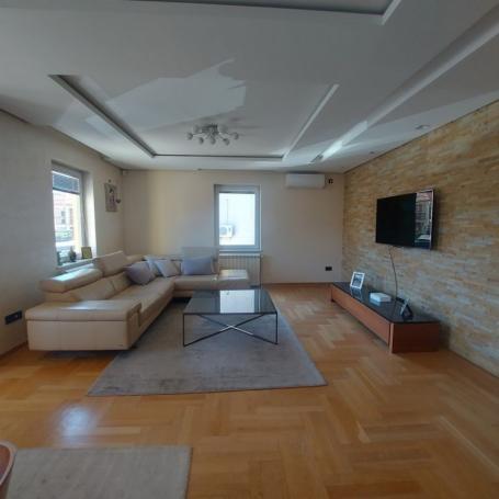 Beograd - Medaković, nova kuća 279 m2, plac 538 m2, uknjižena i useljiva