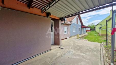 Sivac, Kuća za dve porodice, 220 m2