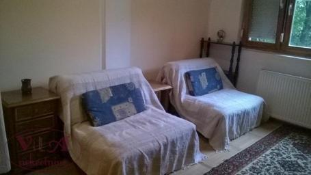 Novi Sad, Grbavica, Cara Dušana, Lepa garsonjera