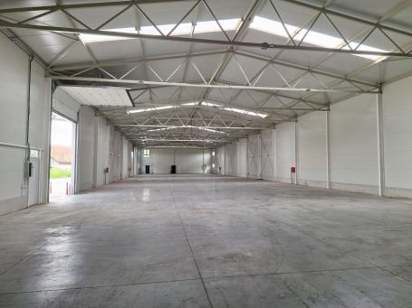 NOVI BEOGRAD DOBANOVCI 1500m2 , 7000e