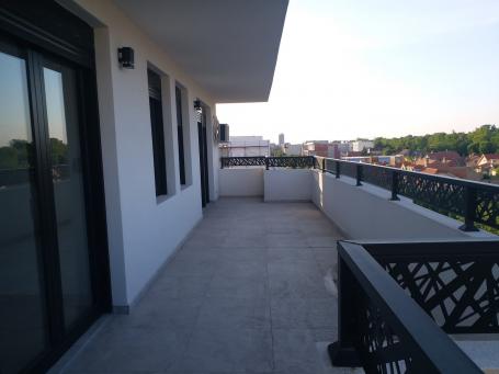 Pančevo, dvoiposoban stan, nov i useljiv