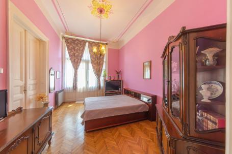 Osijek, Centar, Secesijski stan površine 74m2