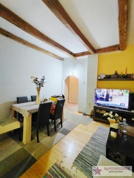 Zemun, Zemun polje, Partizanskih učitelja, 82m2