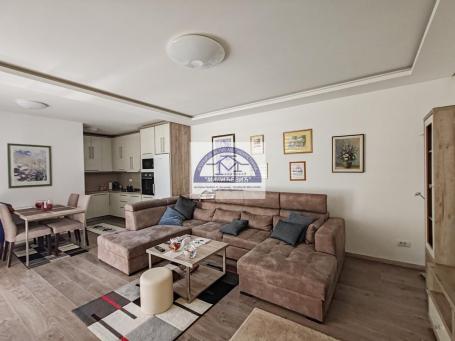 Prodaja, Stan, 80m2 , Centar