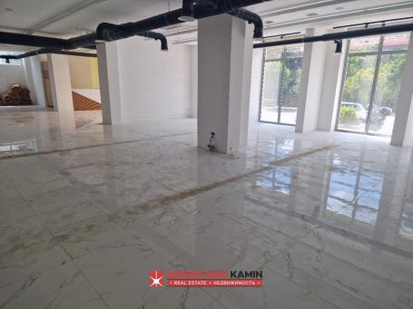 Višenamenski prostor za izdavanje u naselju Rozino, Budva