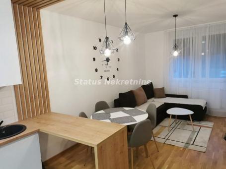 ODLIČAN, LEP, JEDNOIPOSOBAN STAN 40M2, POČETAK TELEPA, BLIZU LIMANA, 500EU