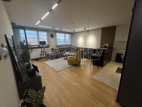 NOVI SAD - ADAMOVIĆEVO NASELJE - 69. 00 m2
