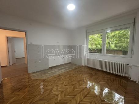 NOVI SAD - GRBAVICA - 52. 00 m2