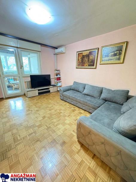 Prvomajska, soliter Crvenkapa ID#27683
