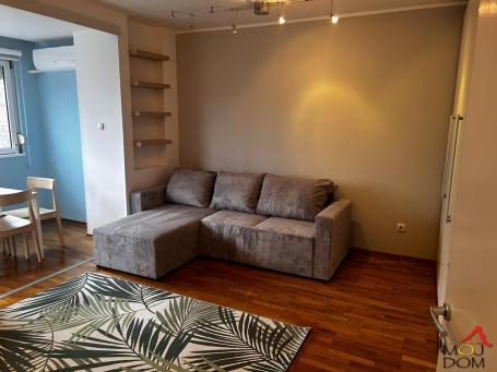 NOVI SAD - CENTAR - JEDNOSOBAN STAN - 41 m2 - 133, 900€