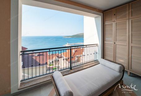 Dizajnerski apartman s jednom spavaćom sobom i pogledom na more u marini Luštica Bay
