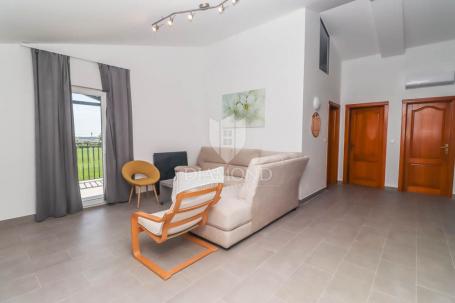 Schöne moderne Wohnung in der Nähe von Pula!