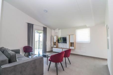 Moderne Erdgeschosswohnung mit Garten in der Nähe von Pula!