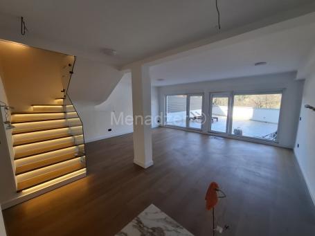 Dedinje Beli Dvor, 144m2+15garaza+2 ostave. 3, 5sob. vpr+1, lux, renoviran